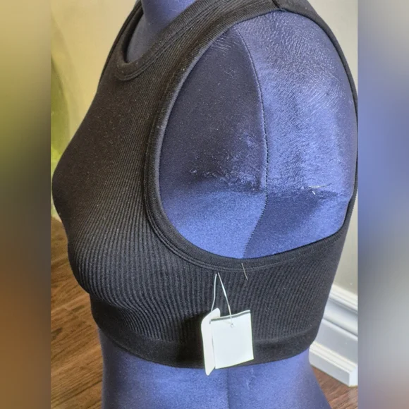 Black Ribbed Sleeveless Tank Top - Picture 6 of 7